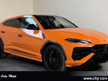 LAMBORGHINI URUS SE AKRAPOVIC B&O MASSAGE PANORAMA