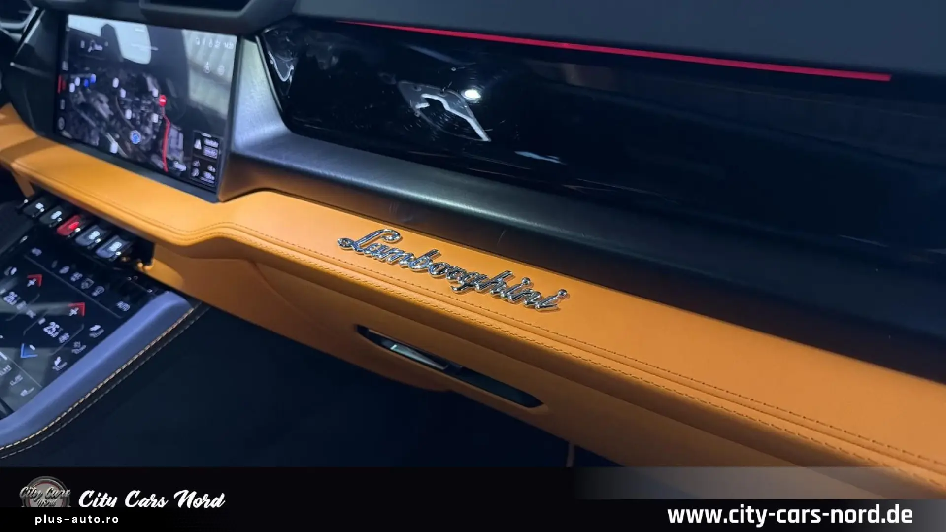 LAMBORGHINI URUS SE AKRAPOVIC B&O MASSAGE PANORAMA
