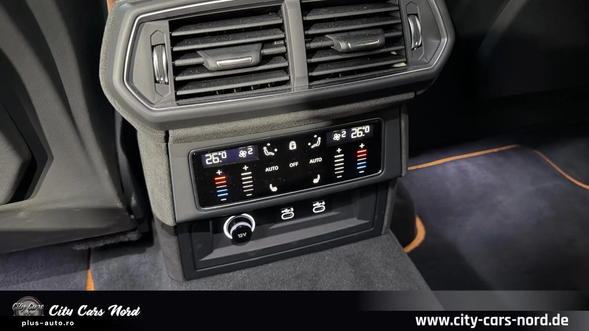 LAMBORGHINI URUS SE AKRAPOVIC B&O MASSAGE PANORAMA