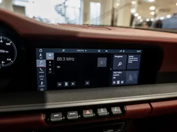 PORSCHE 911 3.0 Carrera LED