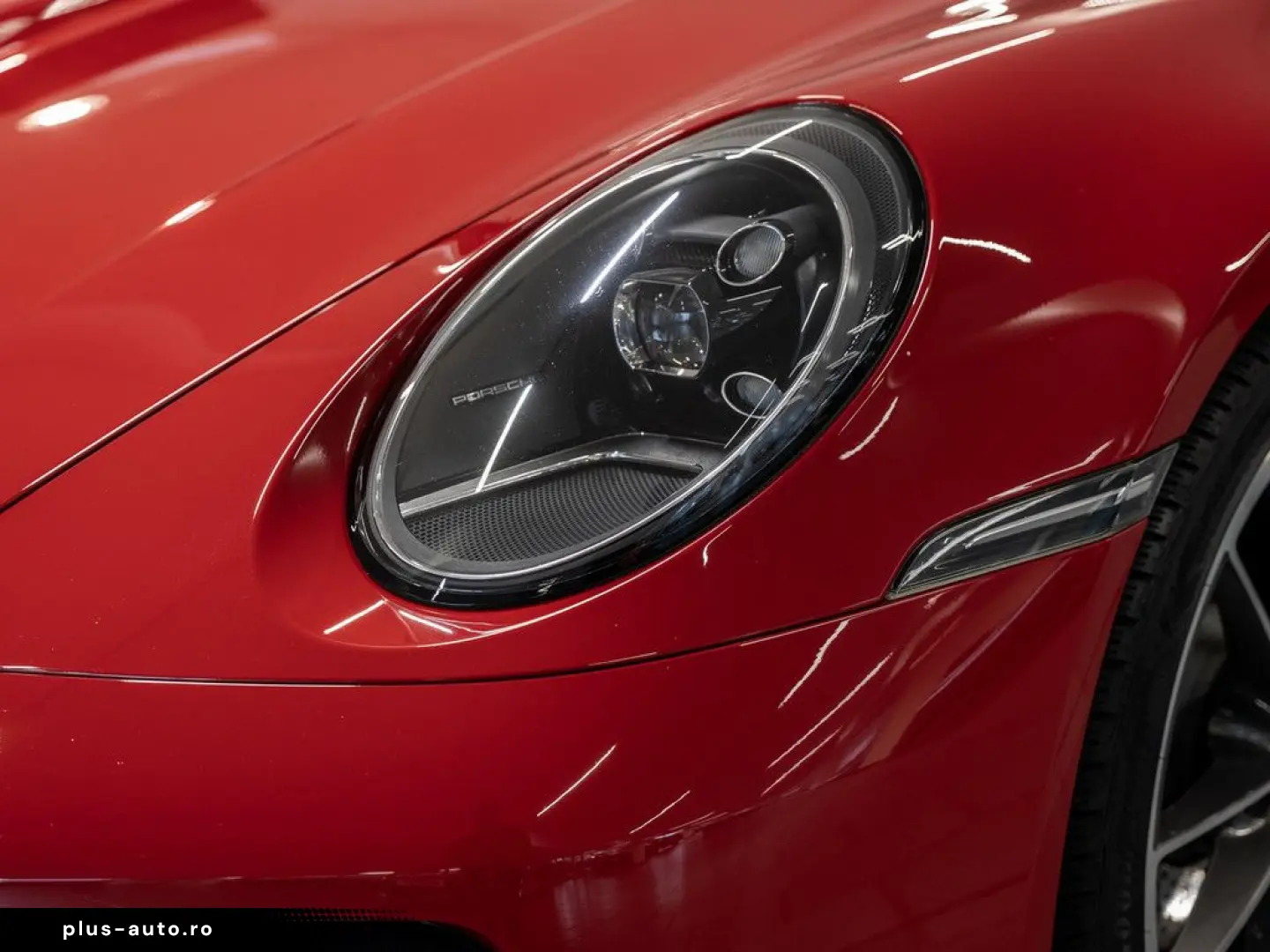 PORSCHE 911 3.0 Carrera LED