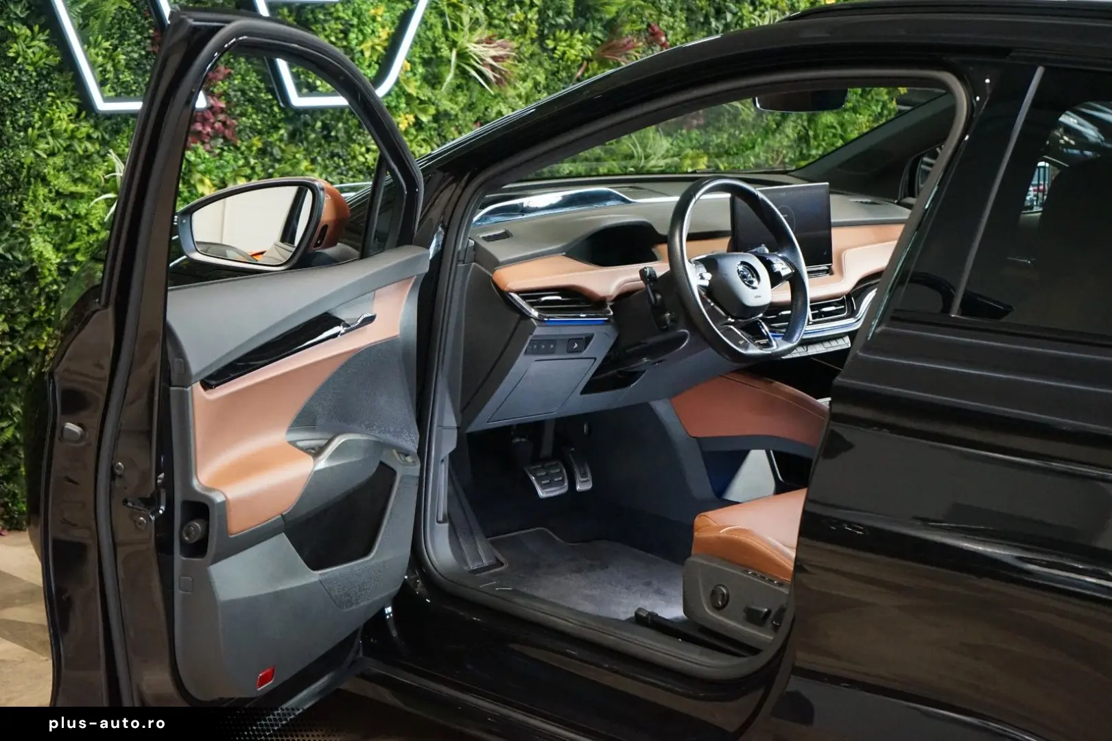 SKODA 80 FOUNDERS EDITION AUX.HEAT DCC