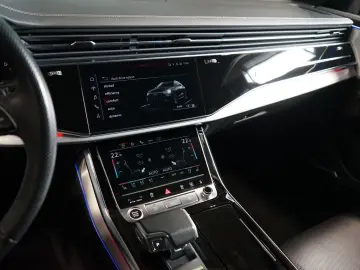 AUDI Q8 50 TDI MASSAGE PANO B&O