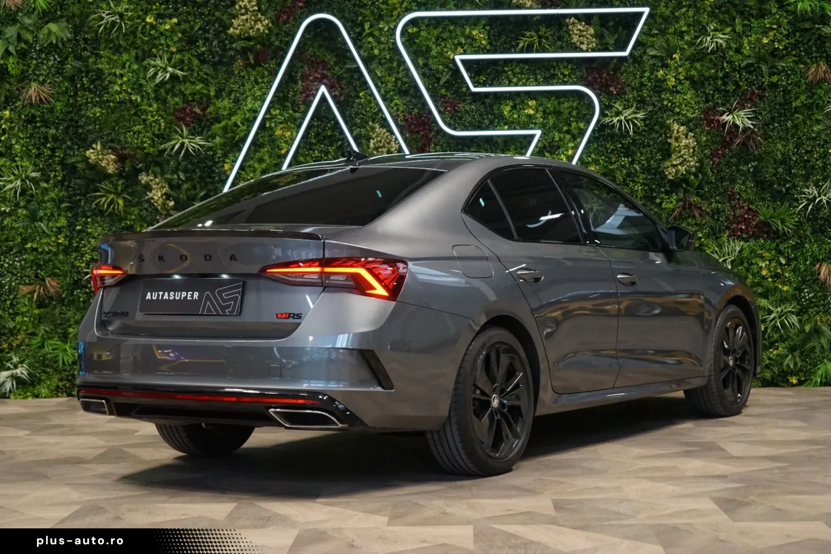 SKODA Octavia RS 2.0TDI 4X4 LED DSG TOW HUD