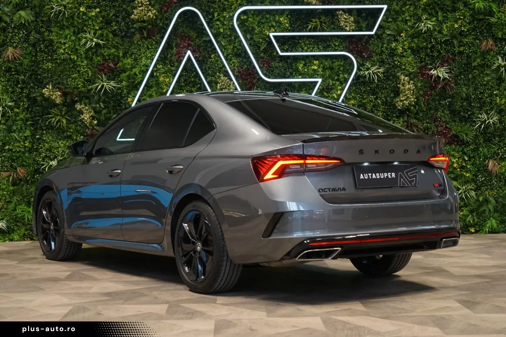 SKODA Octavia RS 2.0TDI 4X4 LED DSG TOW HUD