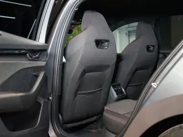 SKODA Octavia RS 2.0TDI 4X4 LED DSG TOW HUD