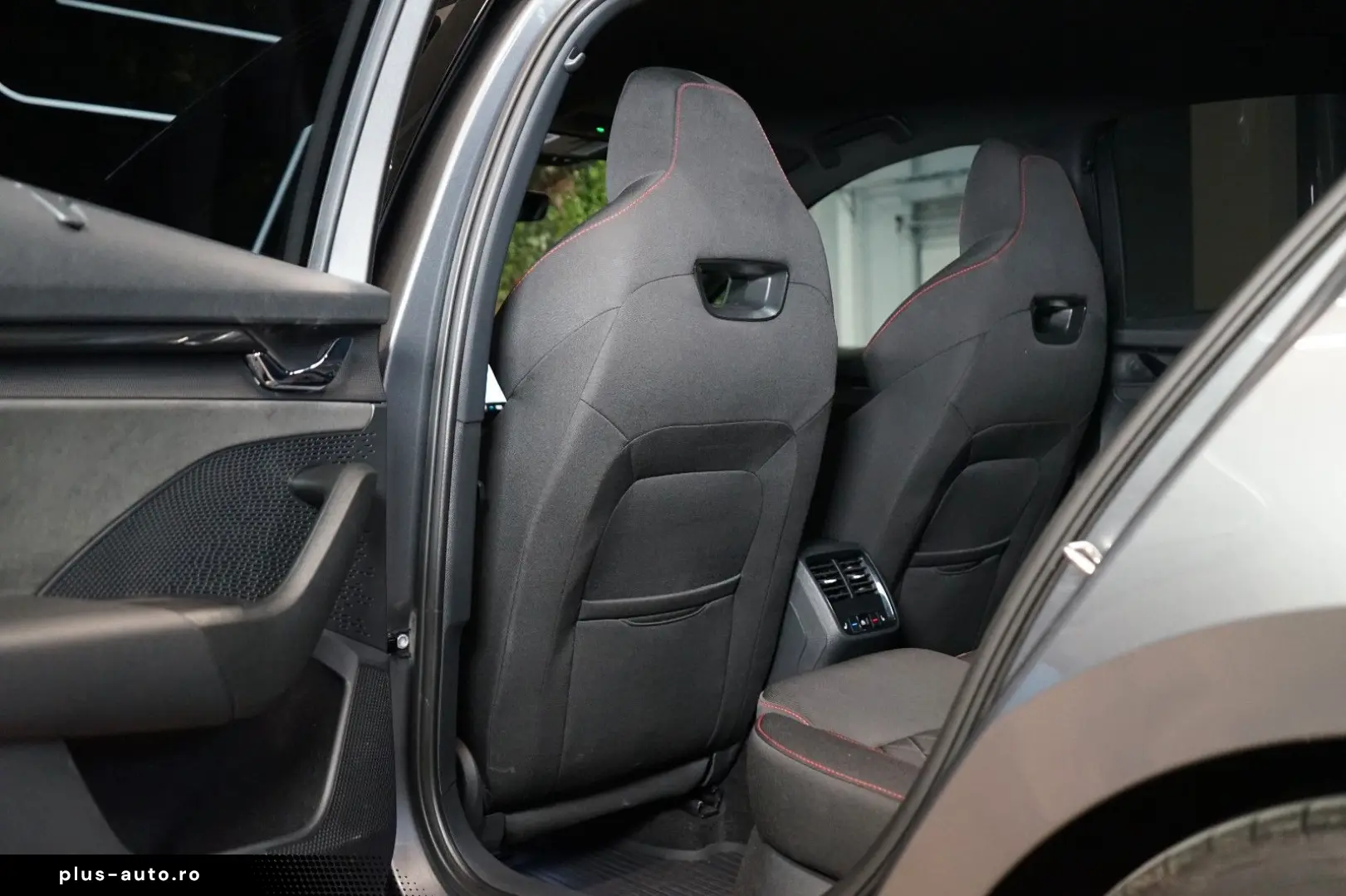 SKODA Octavia RS 2.0TDI 4X4 LED DSG TOW HUD