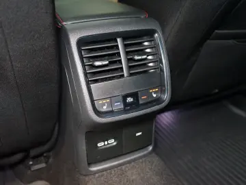 SKODA Octavia RS 2.0TDI 4X4 LED DSG TOW HUD