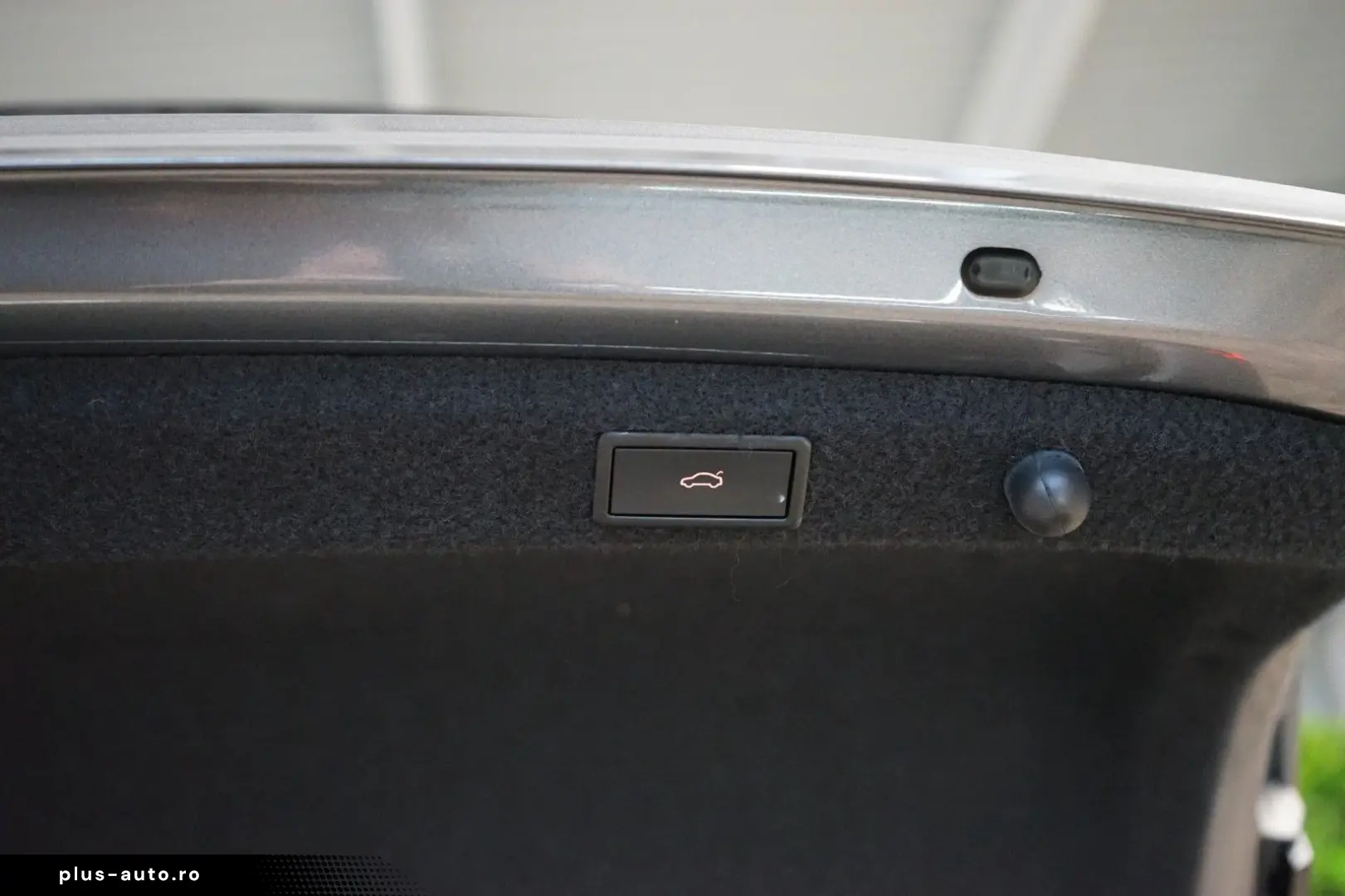 SKODA Octavia RS 2.0TDI 4X4 LED DSG TOW HUD