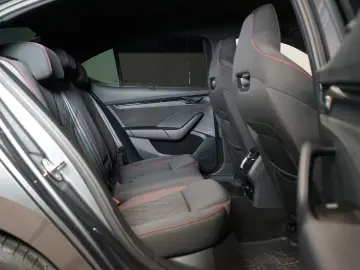 SKODA Octavia RS 2.0TDI 4X4 LED DSG TOW HUD