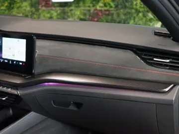 SKODA Octavia RS 2.0TDI 4X4 LED DSG TOW HUD