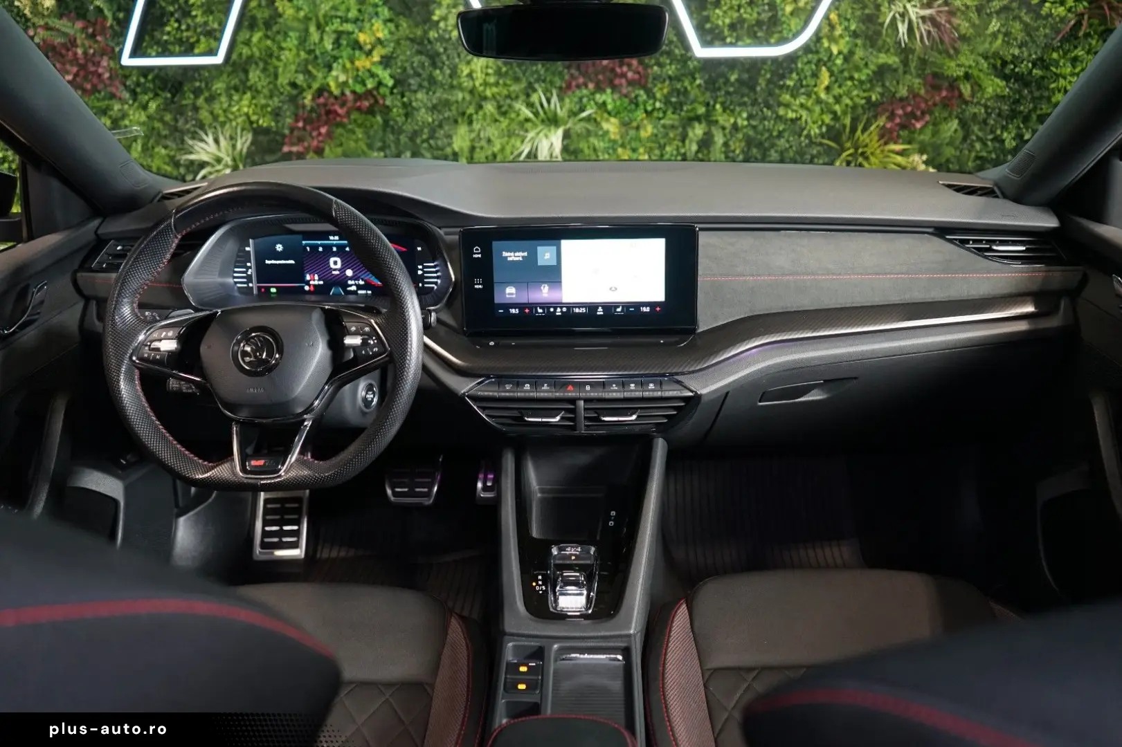 SKODA Octavia RS 2.0TDI 4X4 LED DSG TOW HUD