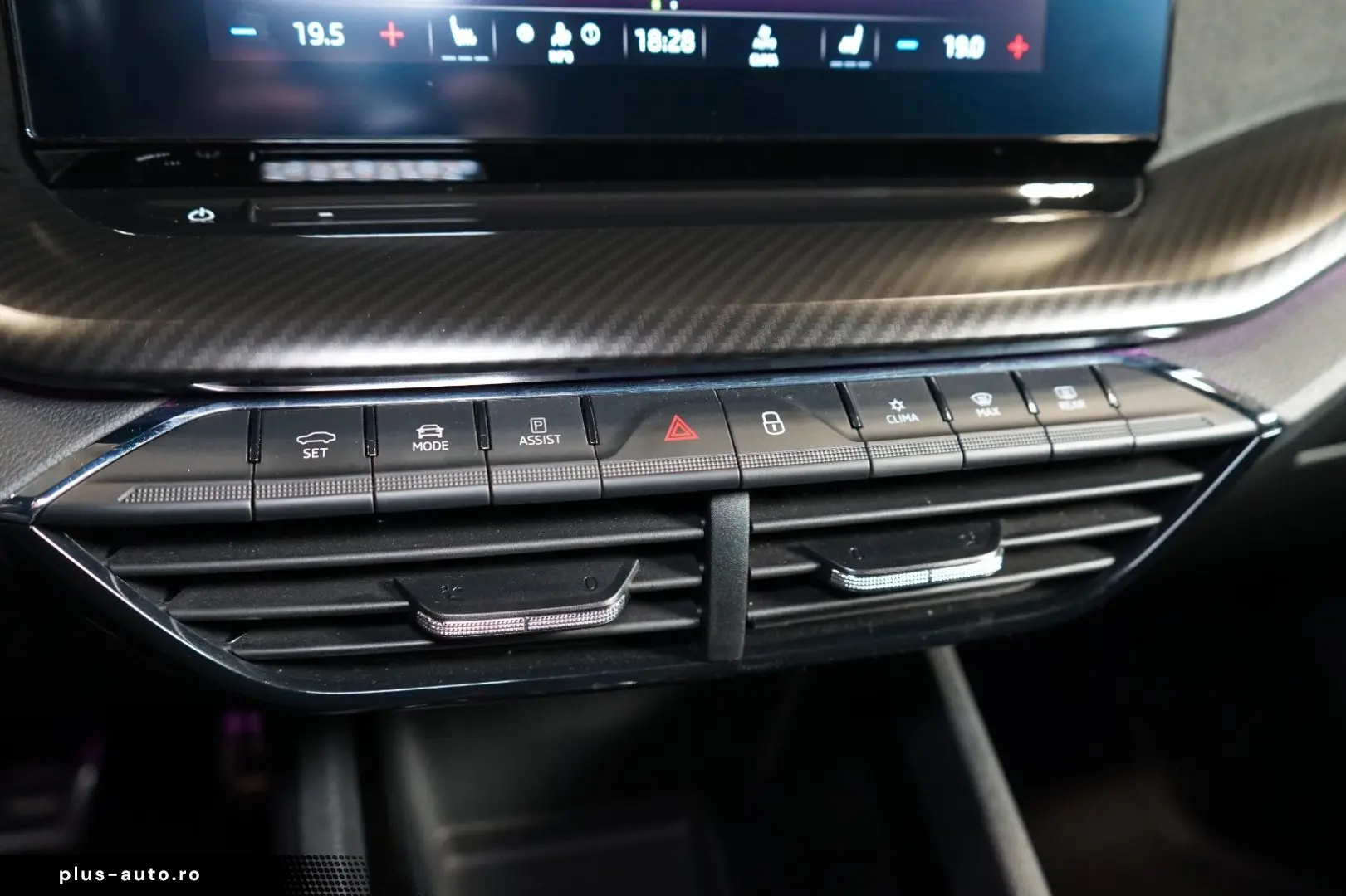 SKODA Octavia RS 2.0TDI 4X4 LED DSG TOW HUD