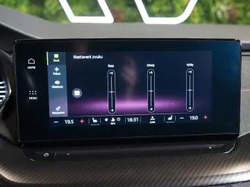 SKODA Octavia RS 2.0TDI 4X4 LED DSG TOW HUD