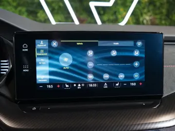 SKODA Octavia RS 2.0TDI 4X4 LED DSG TOW HUD