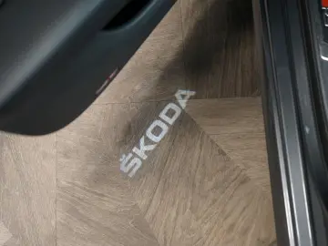 SKODA Octavia RS 2.0TDI 4X4 LED DSG TOW HUD