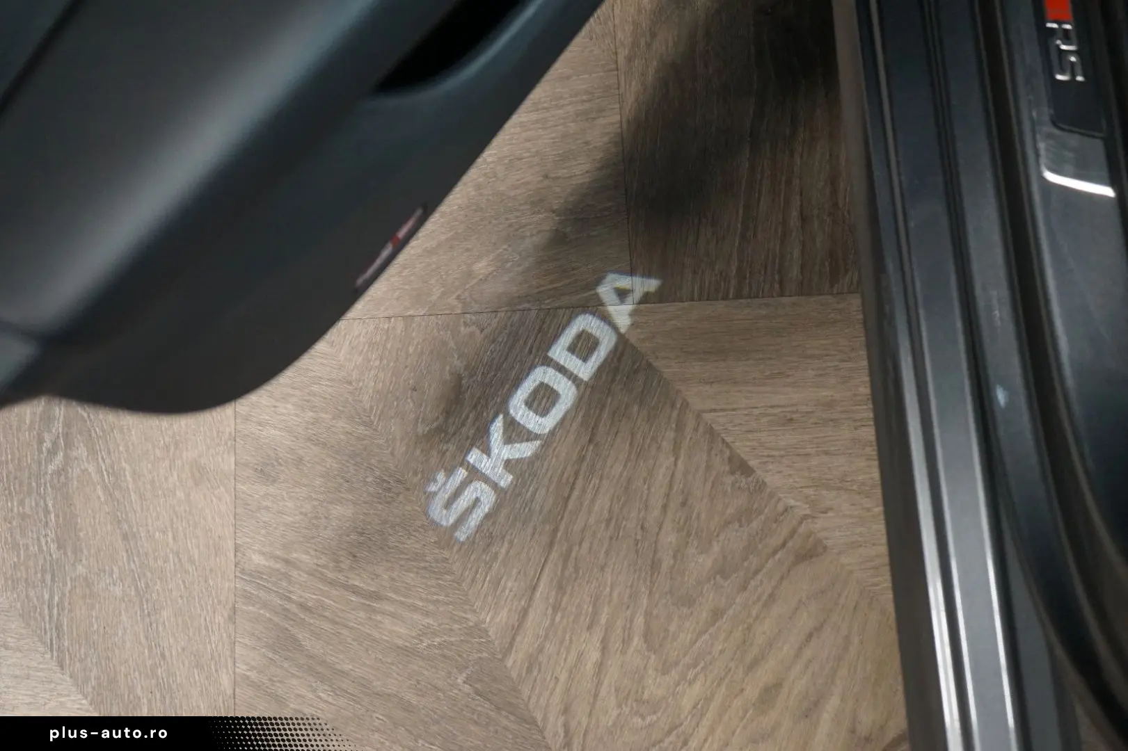 SKODA Octavia RS 2.0TDI 4X4 LED DSG TOW HUD