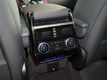 LAND ROVER Rover Sport P530 V8 FIRST-EDITION