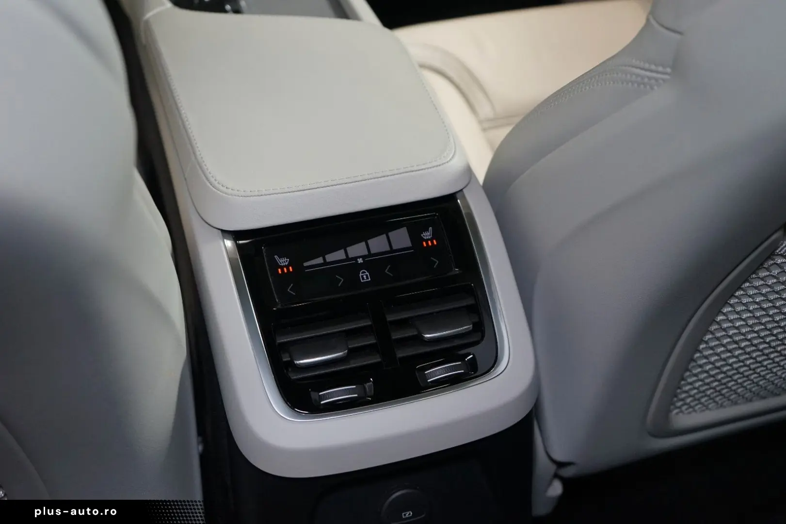 VOLVO XC90 T8 RECHARGE PANO 360 AIR