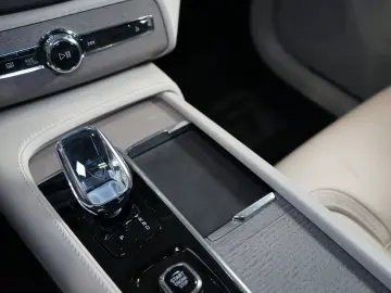 VOLVO XC90 T8 RECHARGE PANO 360 AIR