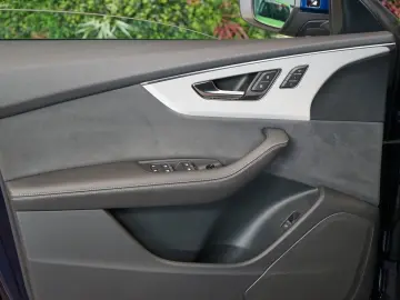 AUDI Q8 50 TDI QUATTRO AUX.HEAT S-LINE LED