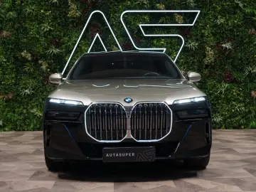 BMW 740d xDRIVE 360 THEATRE MASSAGE B&W