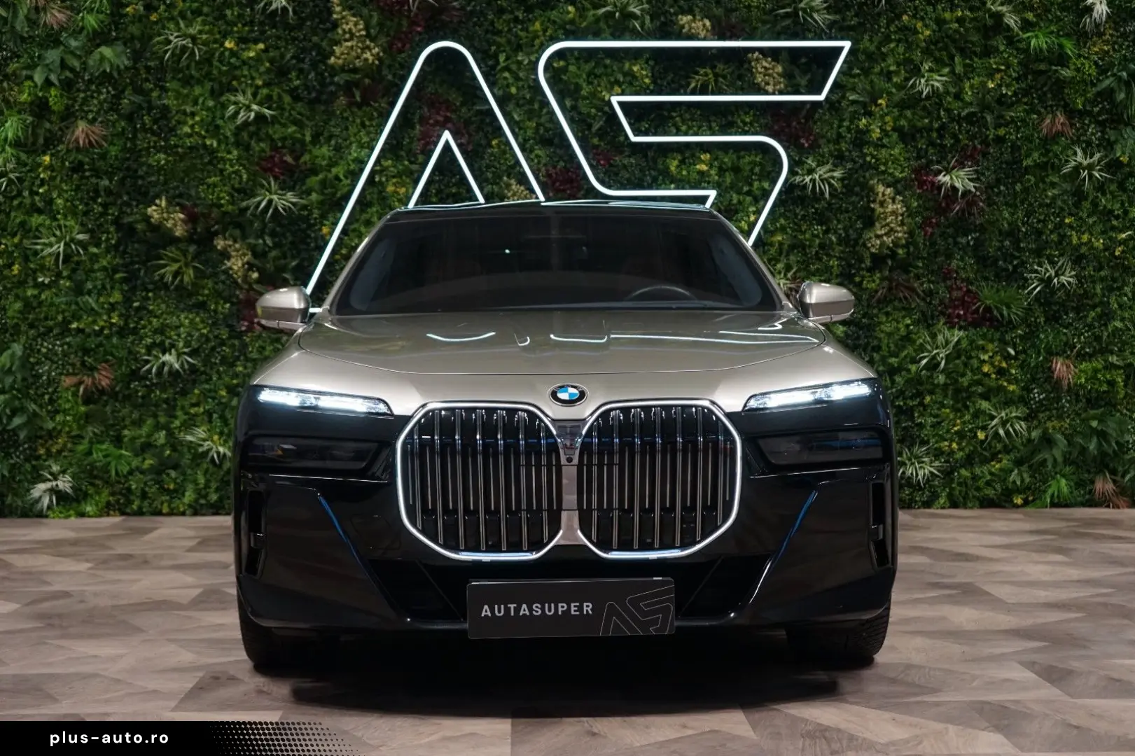 BMW 740d xDRIVE 360 THEATRE MASSAGE B&W