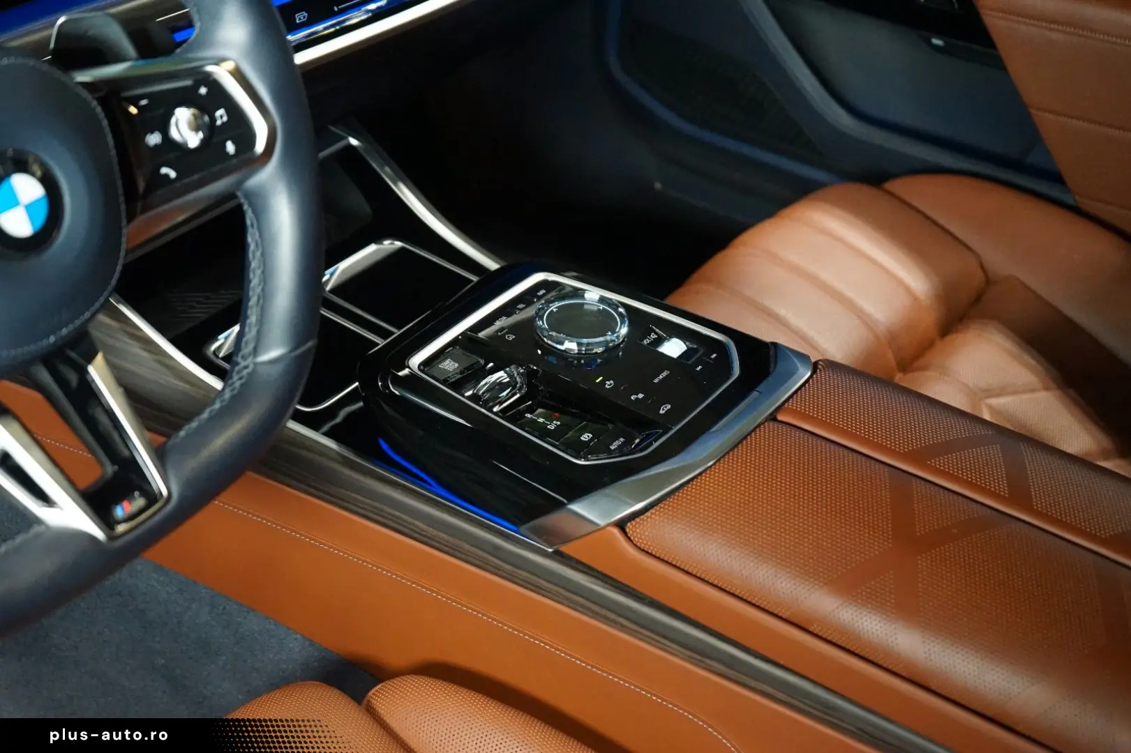 BMW 740d xDRIVE 360 THEATRE MASSAGE B&W