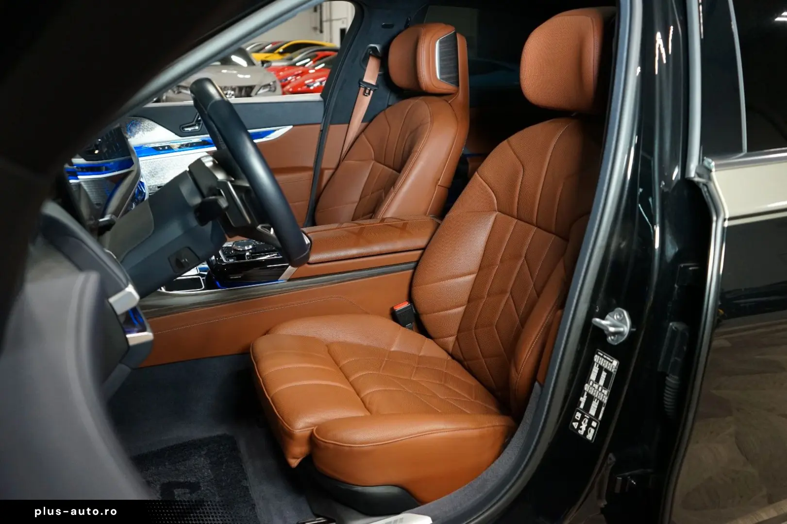 BMW 740d xDRIVE 360 THEATRE MASSAGE B&W