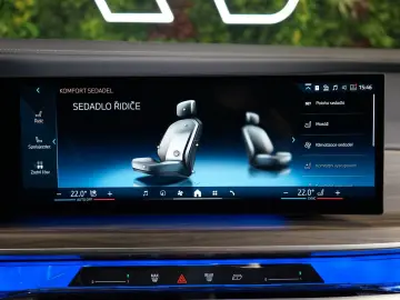 BMW 740d xDRIVE 360 THEATRE MASSAGE B&W