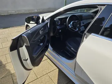 Mercedes-Benz CLS 300