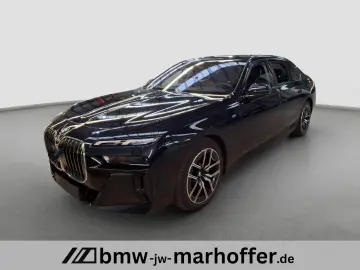 BMW 740 d xDrive MSport PanSkyDACH Iconic