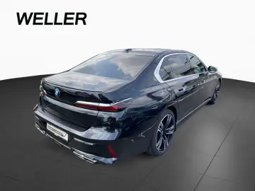 BMW M760e DAPro 360  B W Massage 21  MultiSi