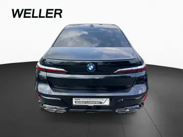 BMW M760e DAPro 360  B W Massage 21  MultiSi