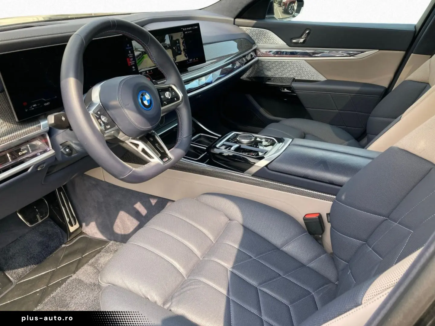 BMW M760e DAPro 360  B W Massage 21  MultiSi