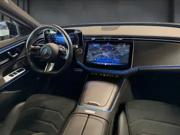MERCEDES-BENZ E 450 4M AMG DIGITAL PANORAMA NIGHT BURMESTER