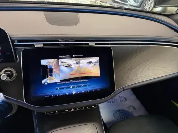 MERCEDES-BENZ E 450 4M AMG DIGITAL PANORAMA NIGHT BURMESTER