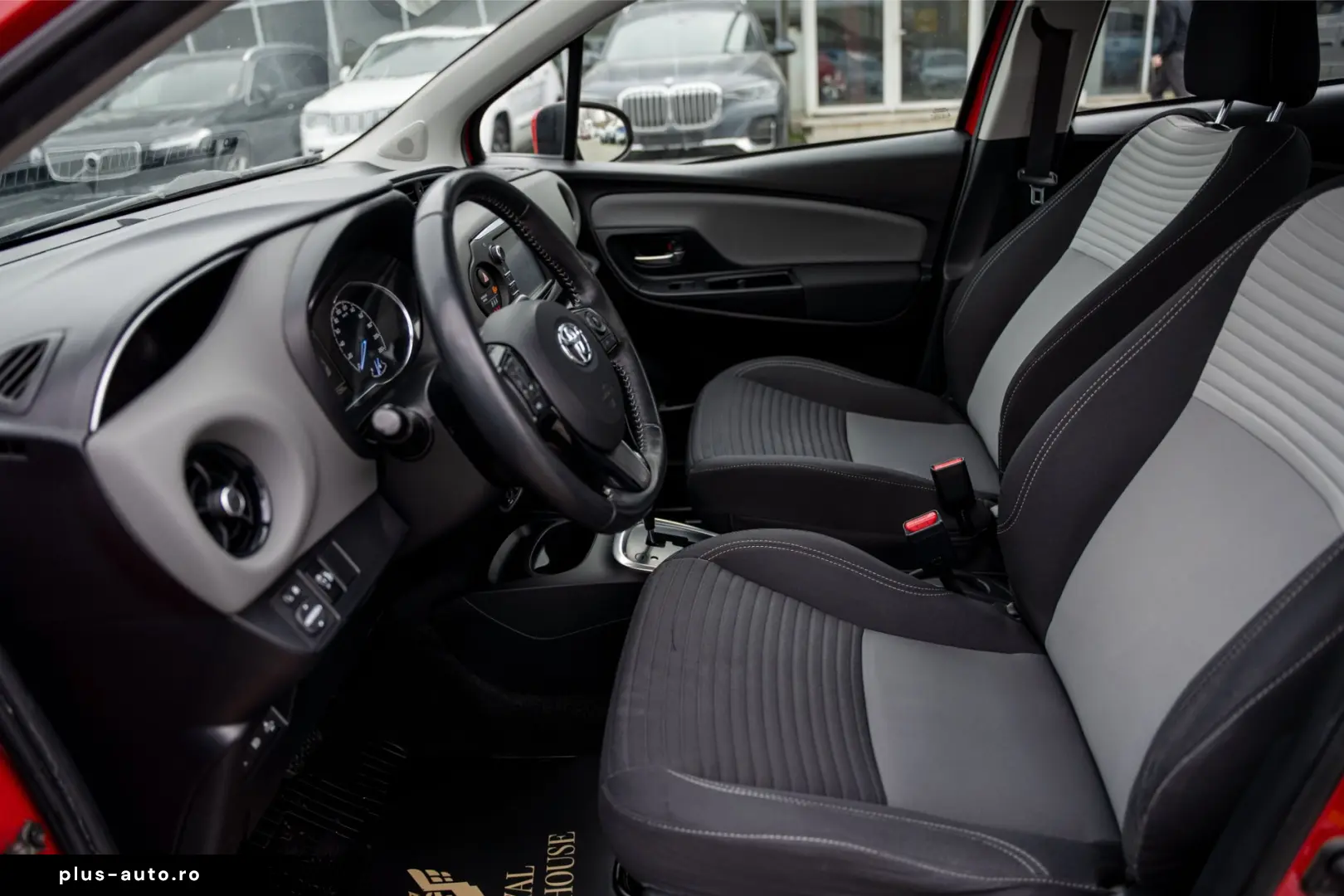 Toyota Yaris 1.5 VVT-i HSD Active