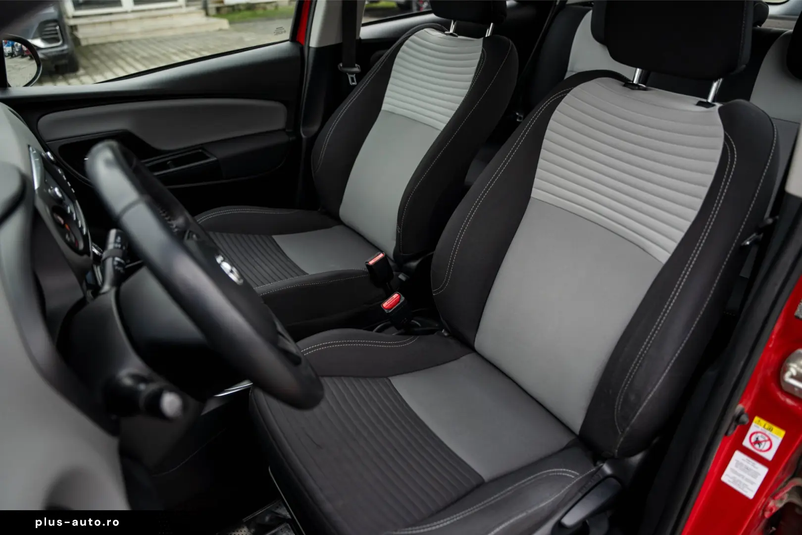 Toyota Yaris 1.5 VVT-i HSD Active