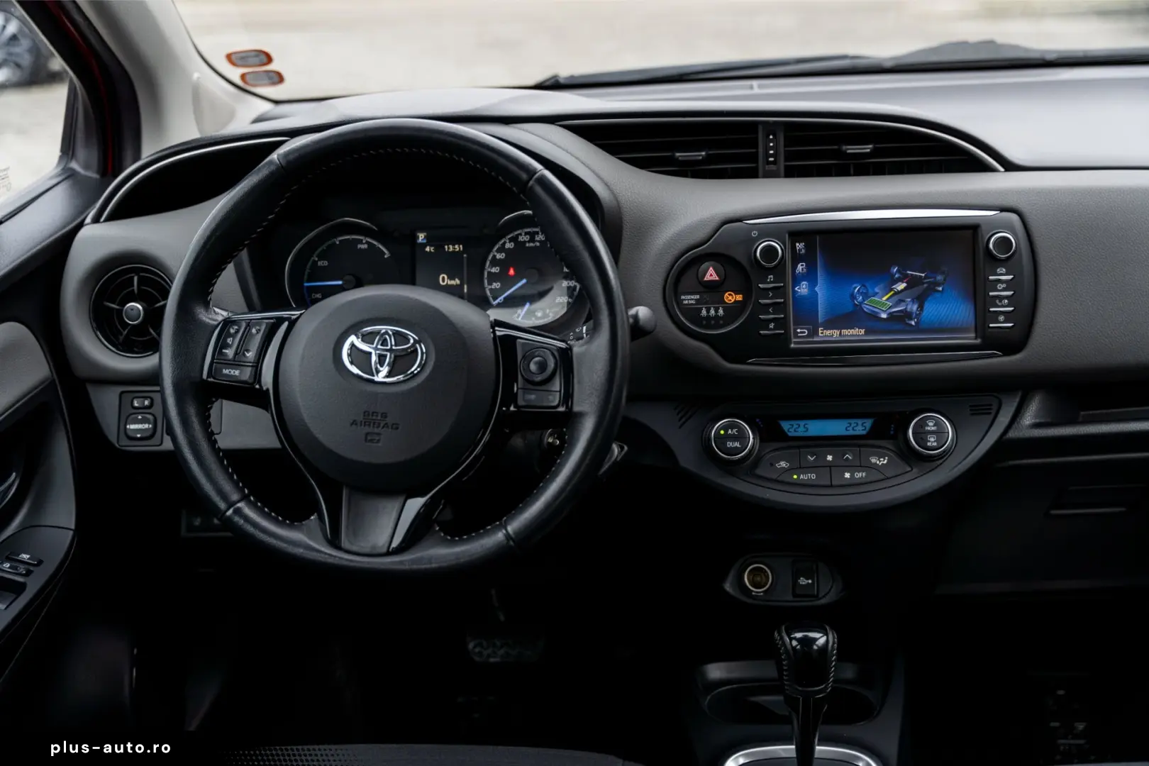 Toyota Yaris 1.5 VVT-i HSD Active