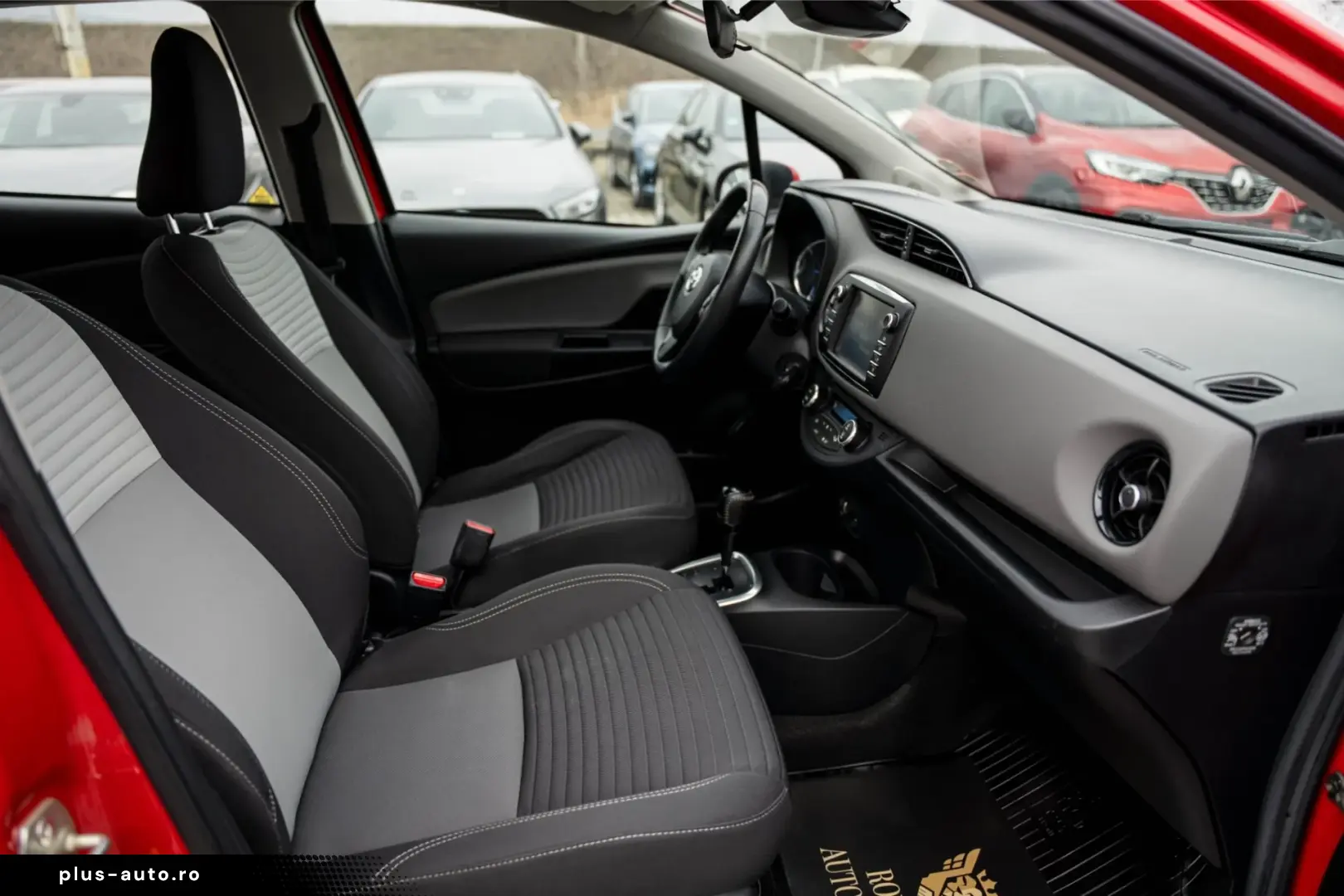 Toyota Yaris 1.5 VVT-i HSD Active