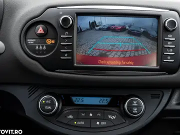 Toyota Yaris 1.5 VVT-i HSD Active