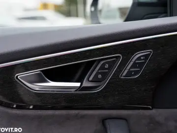 Audi Q8 SUV TDI quattro 210 kW tiptronic S line business