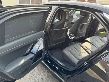 BMW 740 d xDrive M Sport Paket TV Kristall SkyLounge