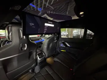 BMW 740 d xDrive M Sport Paket TV Kristall SkyLounge