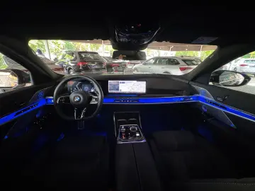 BMW 740 d xDrive M Sport Paket TV Kristall SkyLounge