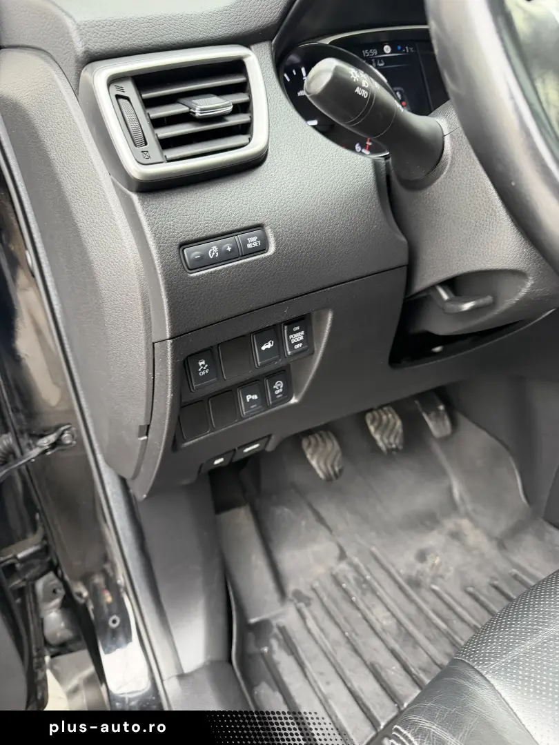 Nissan X-Trail Tekna 7 Locuri 1.6 diesel de vânzare in RATE