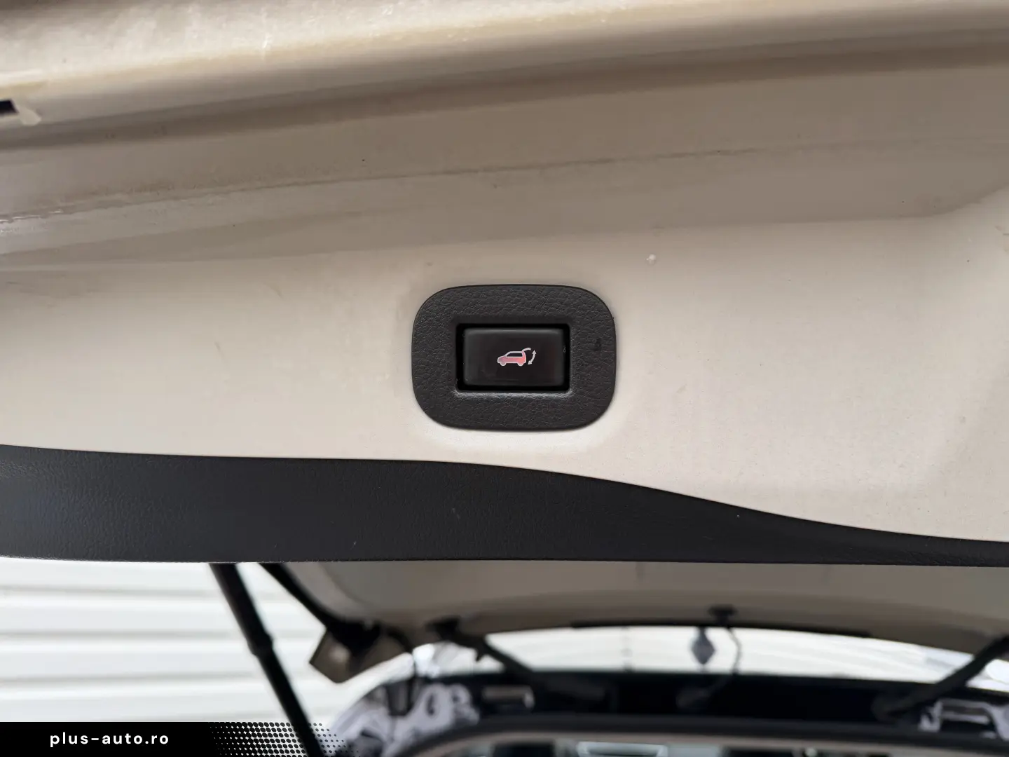 Nissan X-Trail Tekna 7 Locuri 1.6 diesel de vânzare in RATE