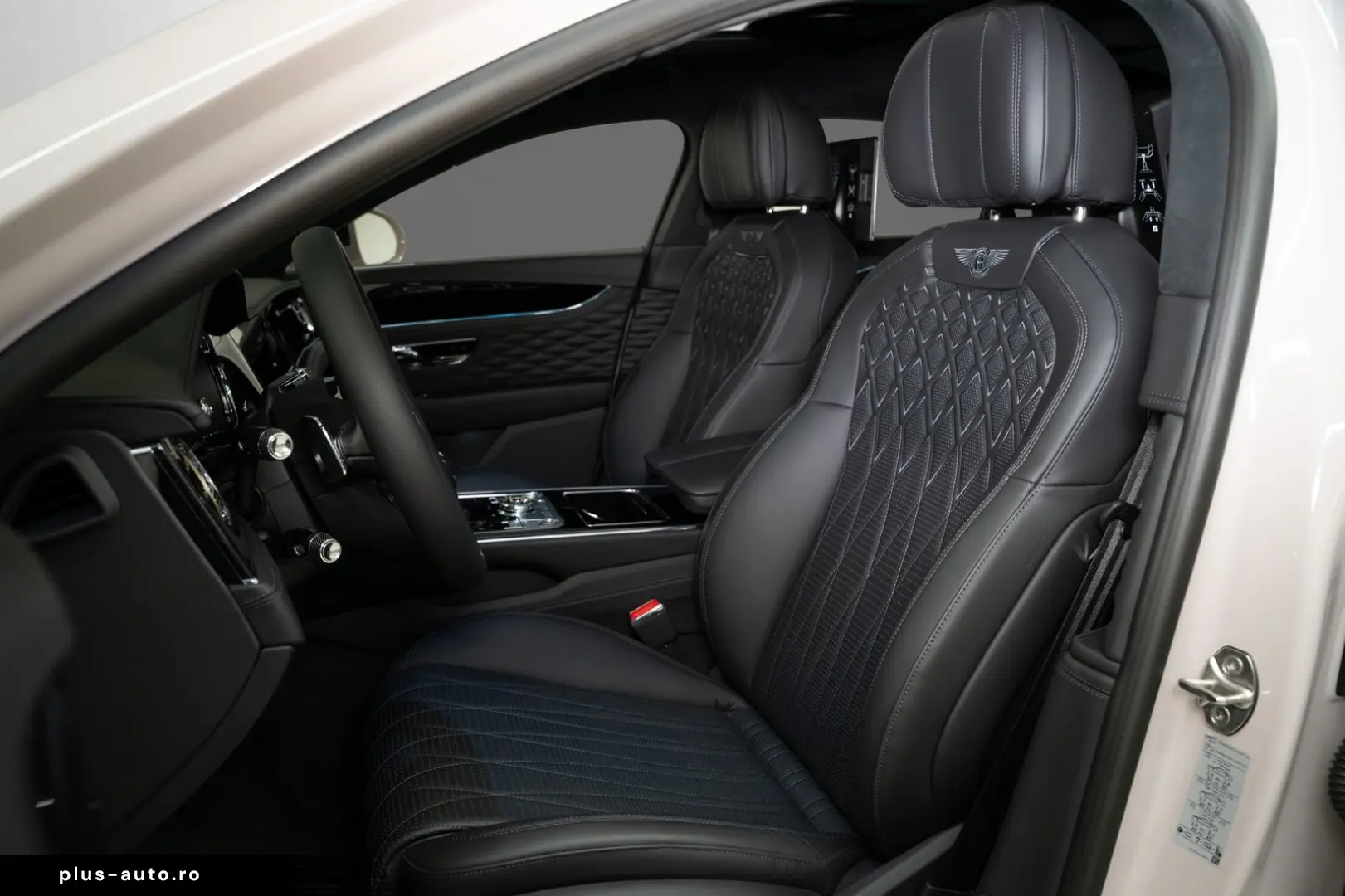 BENTLEY Flying Spur Azure V8