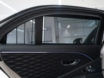 BENTLEY Flying Spur Azure V8
